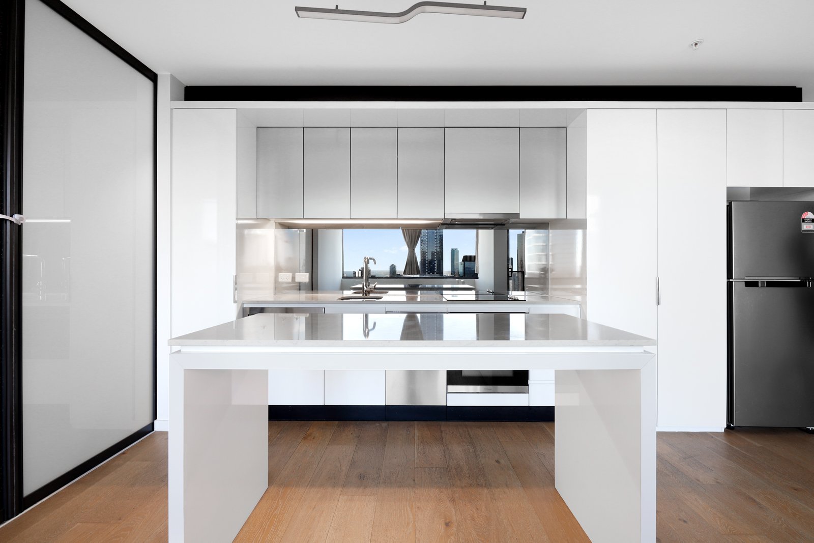 Gallery: 3903/33 Rose Lane