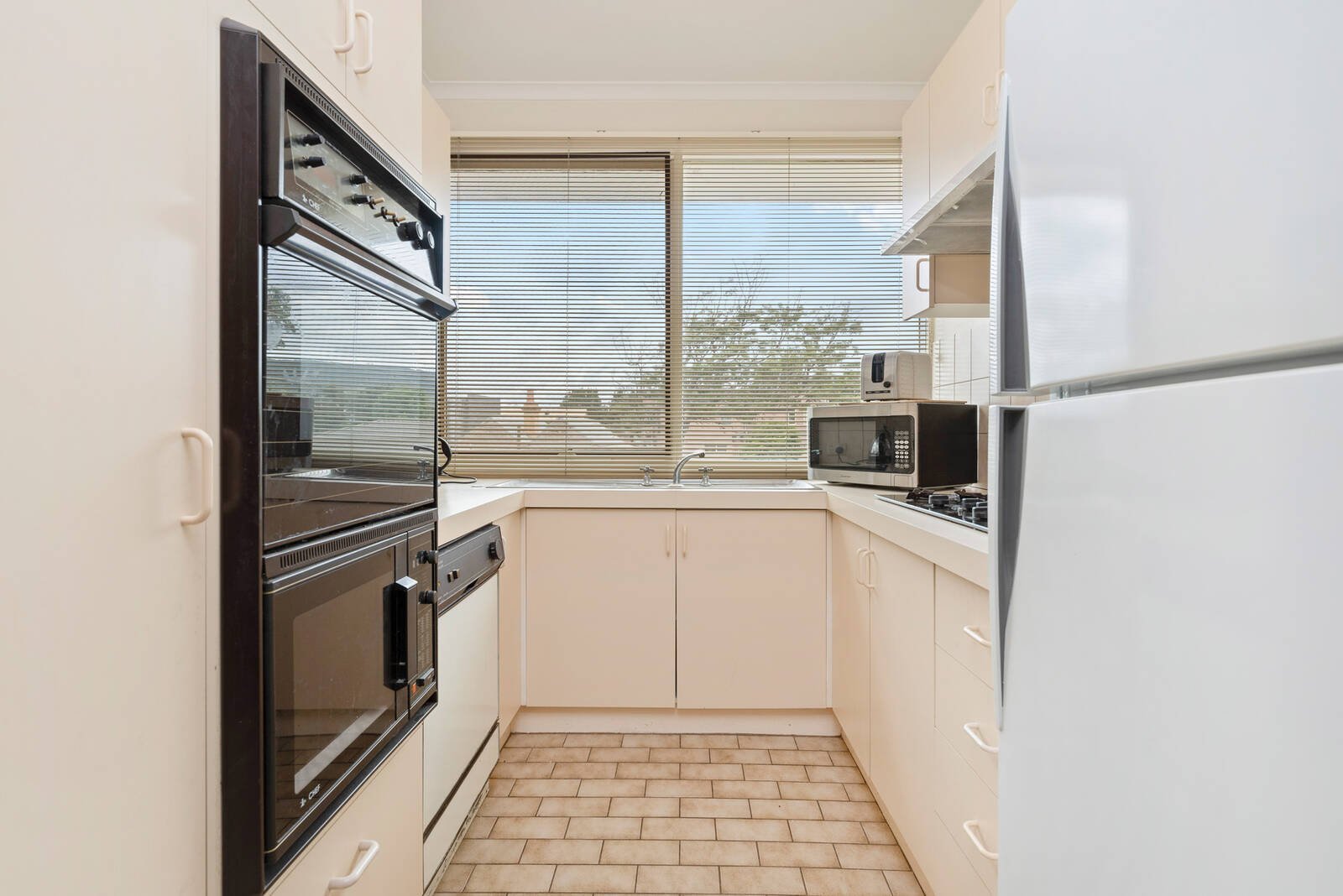 Real Estate and Property in 3/904 Point Nepean Road, Rosebud, VIC