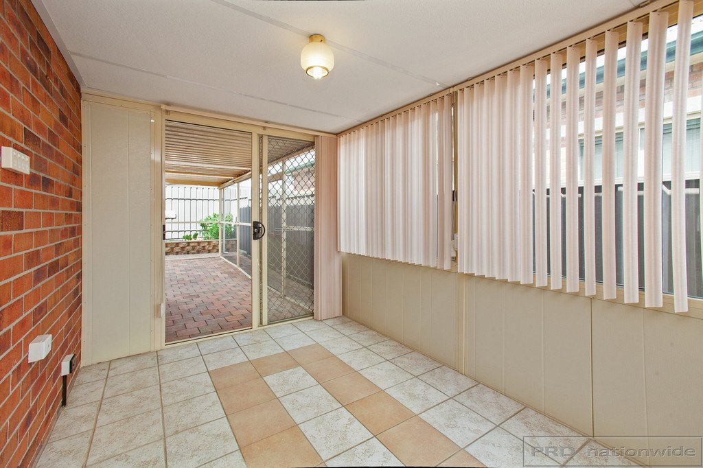 3/90A Anderson Drive TARRO 8