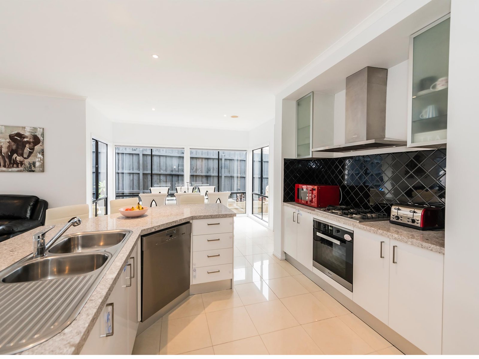 Gallery: 390a Bay Road