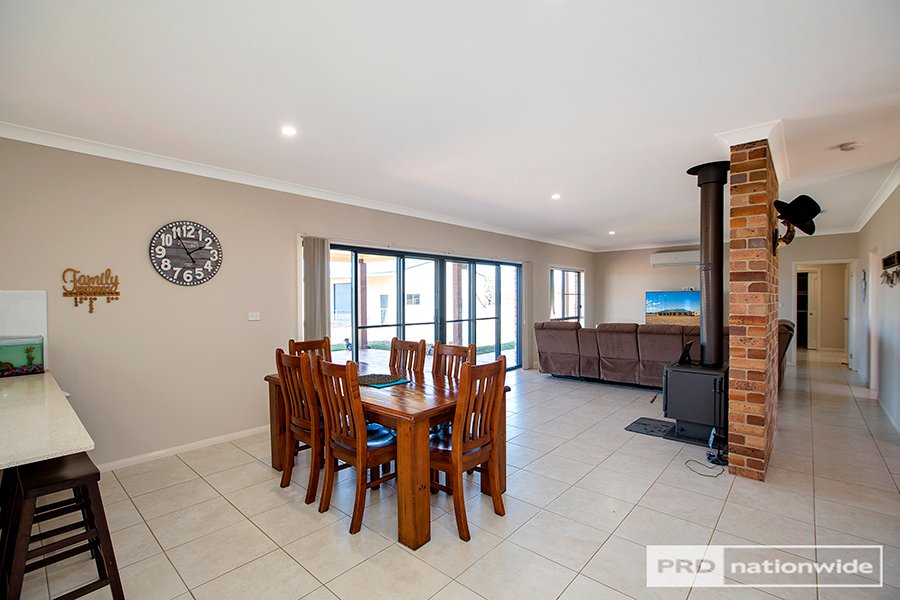 391 Country Road TAMWORTH 4