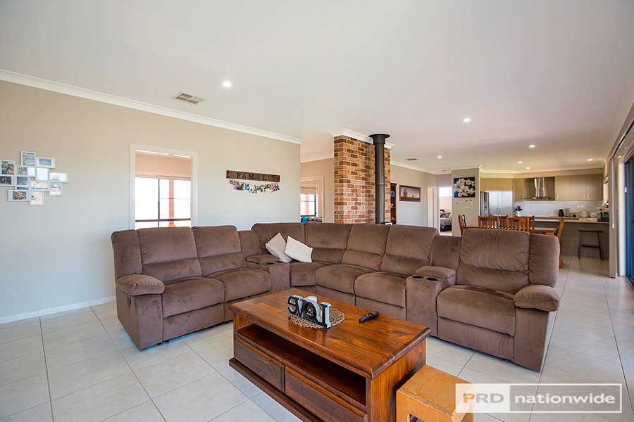 391 Country Road TAMWORTH 5