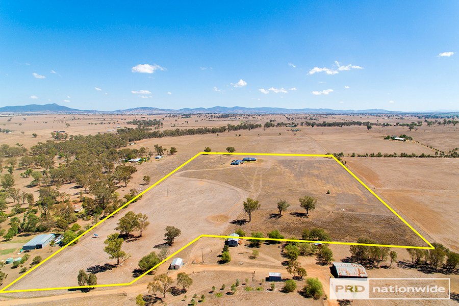 391 Country Road TAMWORTH 24