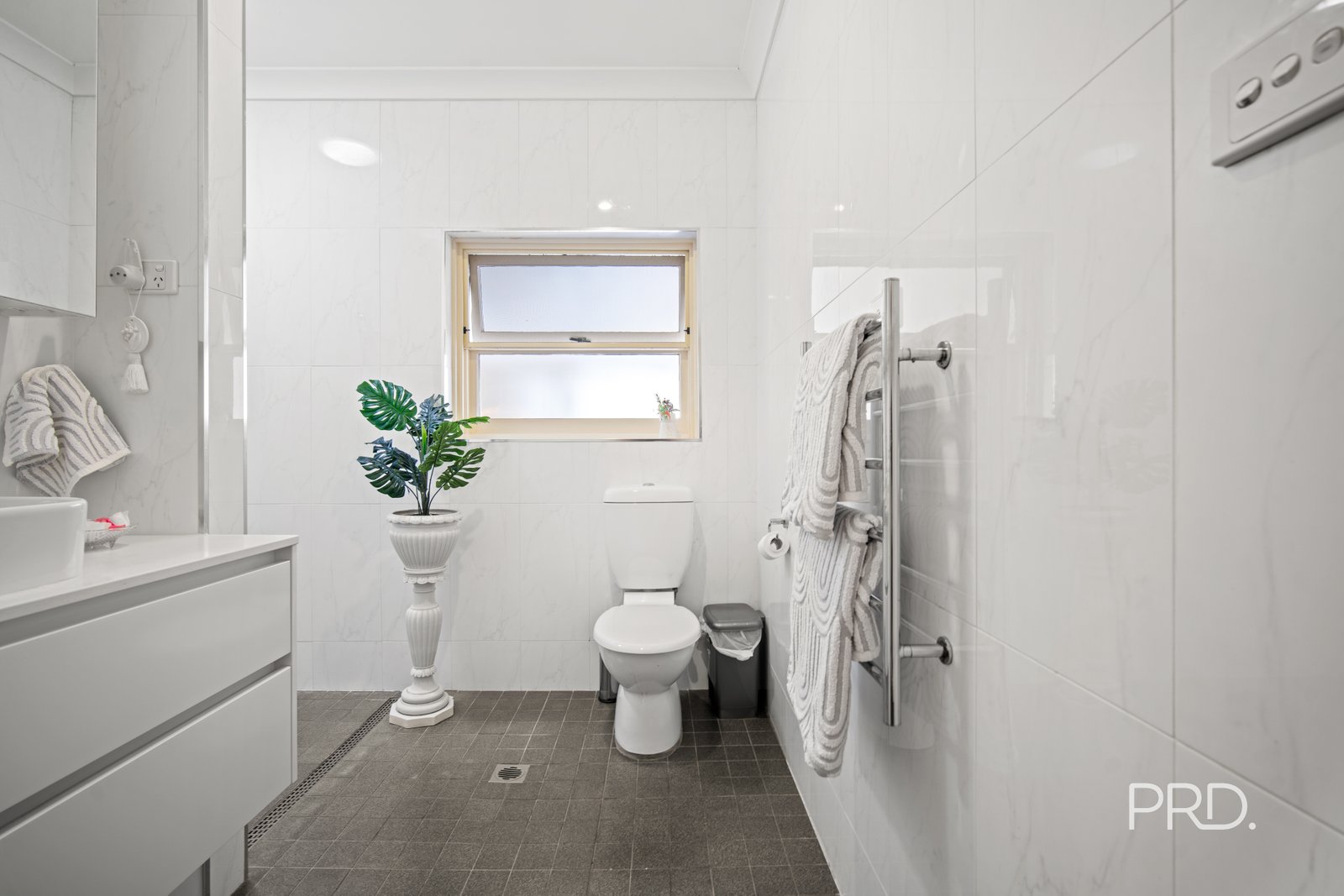 391 Lake Albert Road KOORINGAL 11