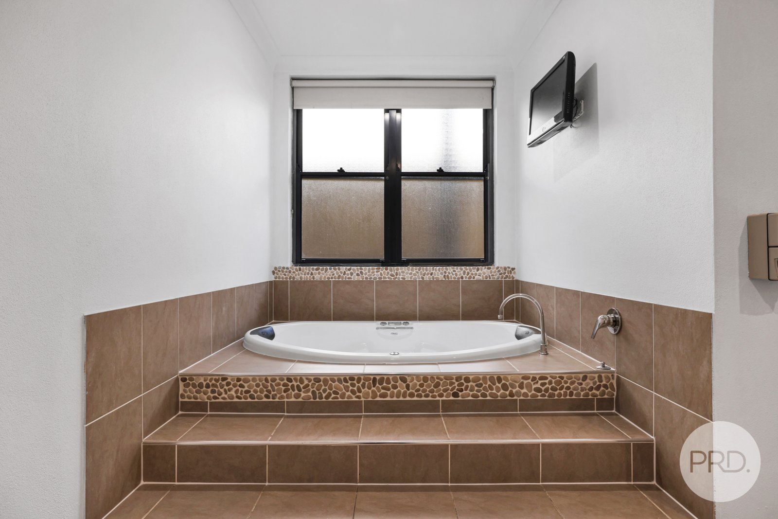 3/91 The Heights TAMWORTH 23