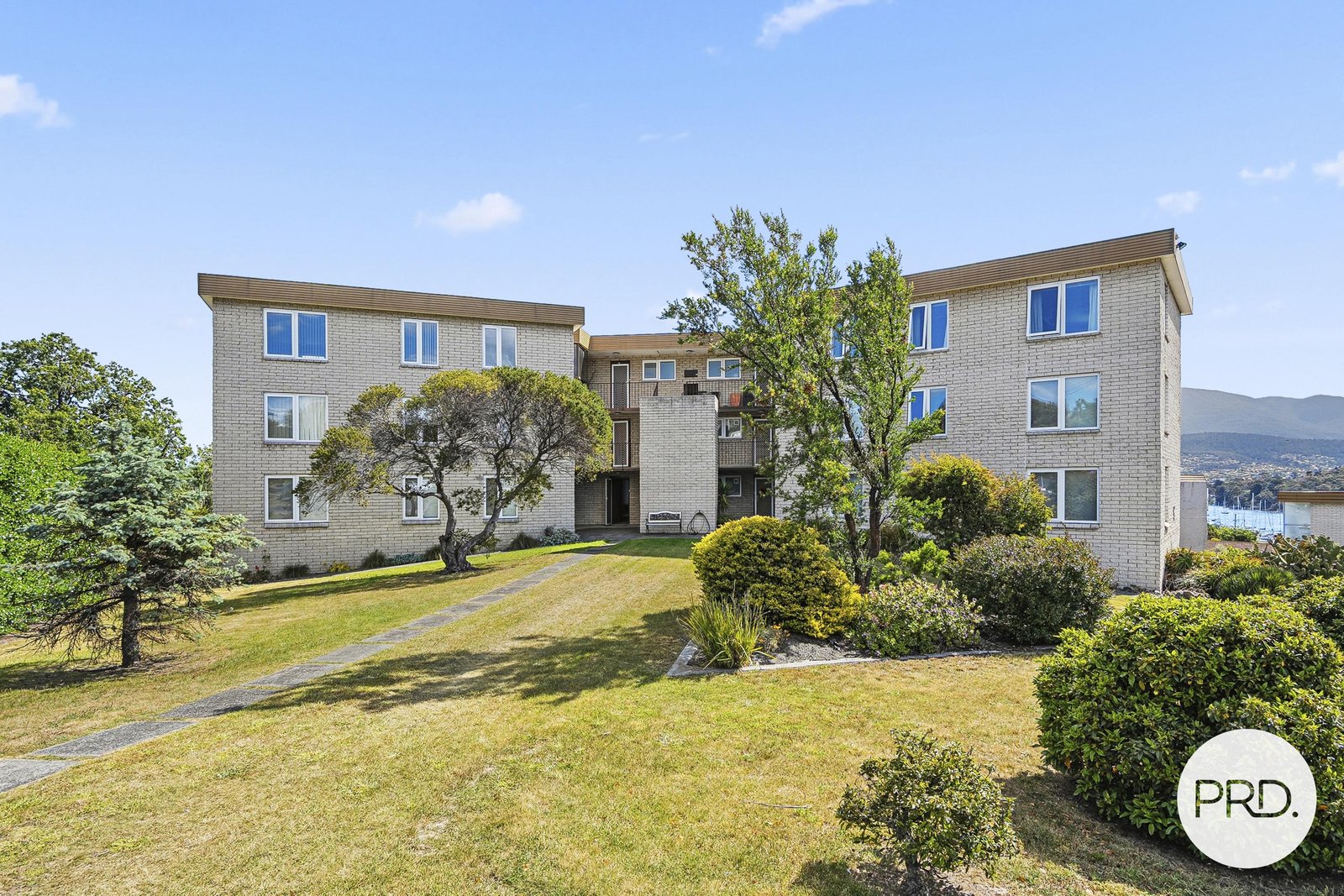 39/15 Alma Street BELLERIVE 1