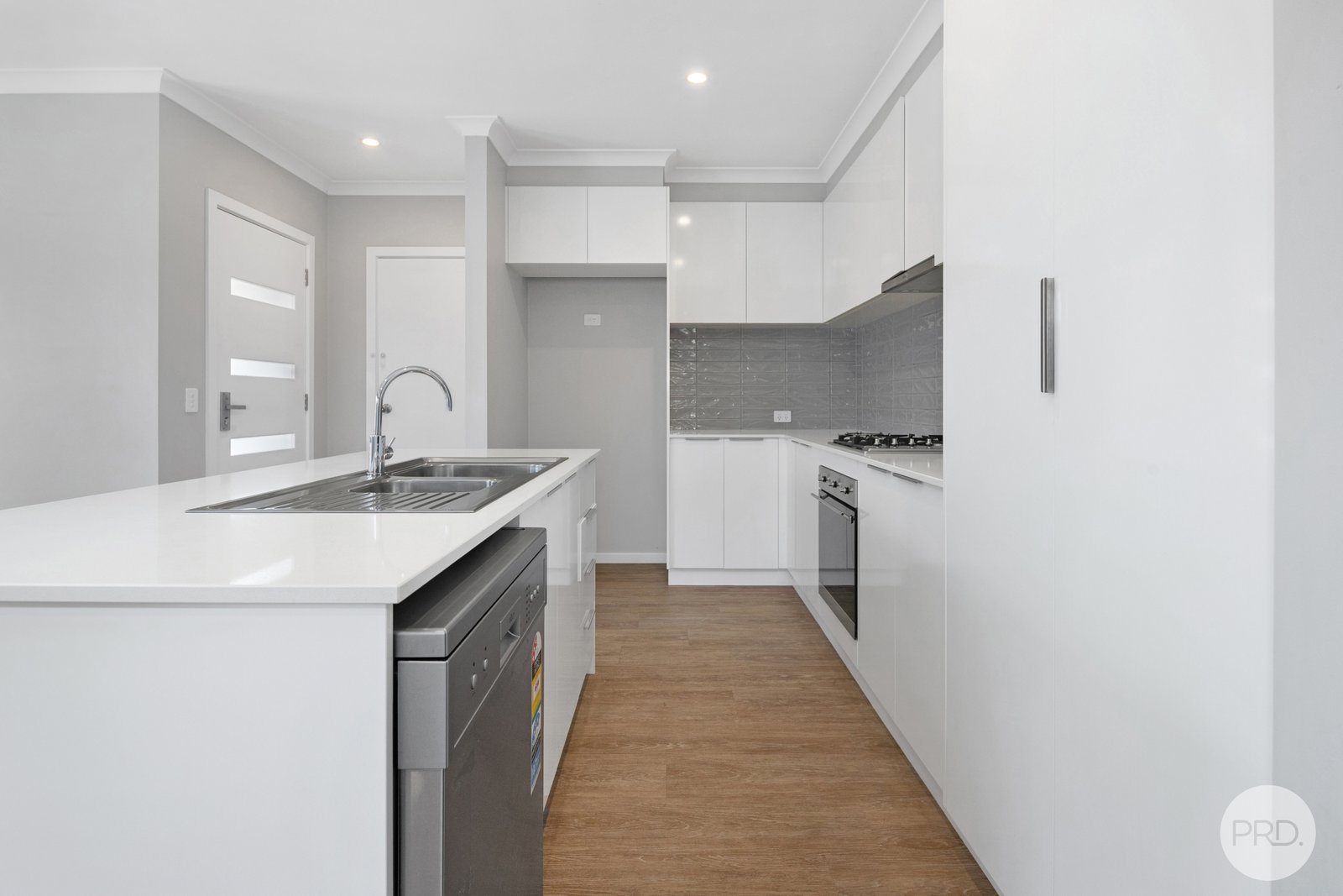 3/916 Geelong Road CANADIAN 4