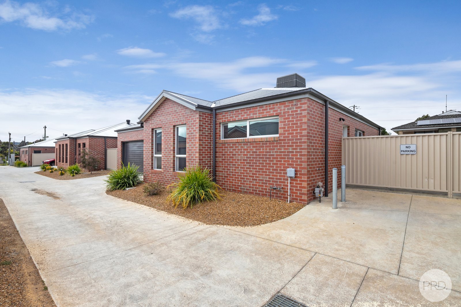 3/916 Geelong Road CANADIAN 12