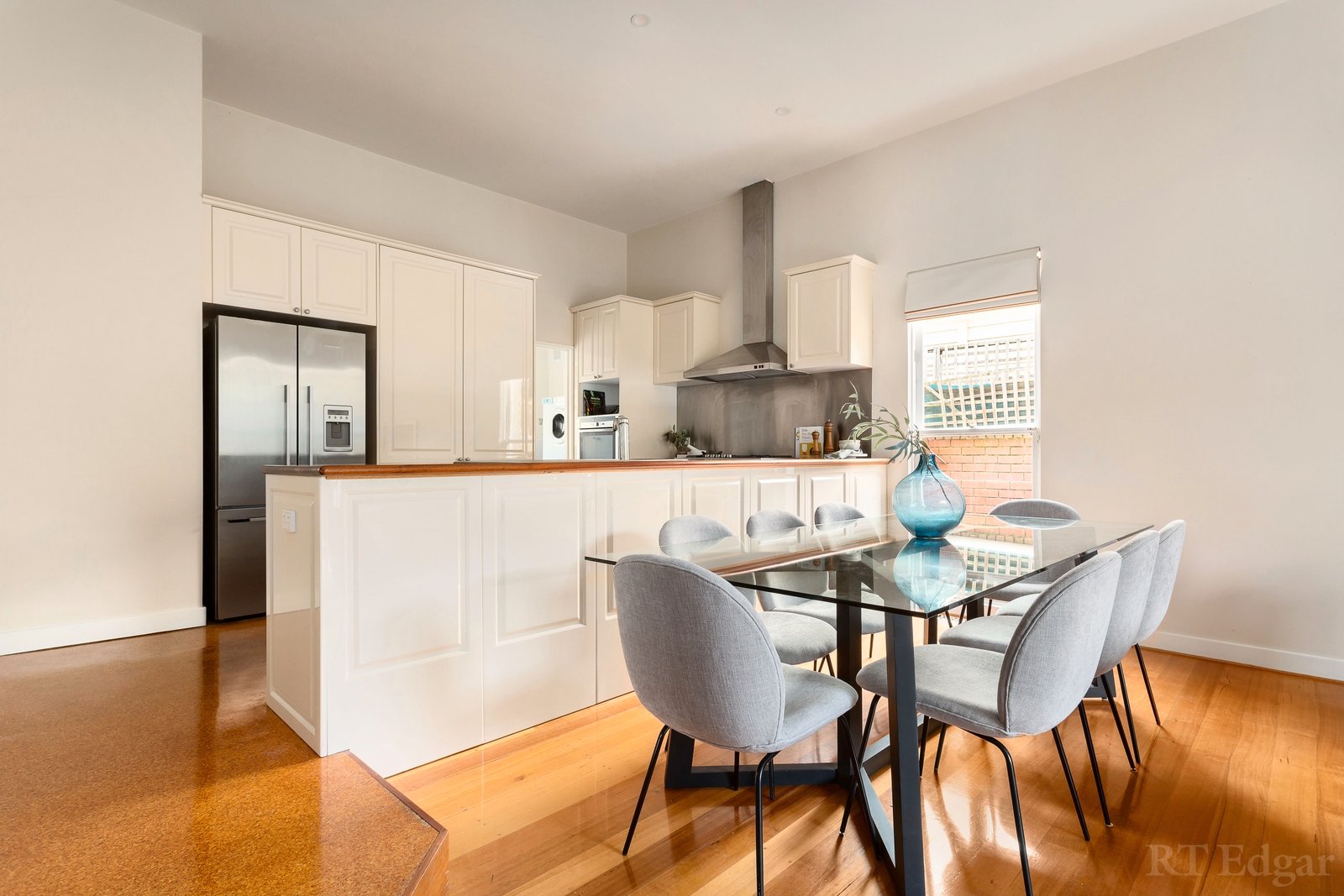 Real Estate and Property in 392 Auburn Road, Hawthorn, VIC