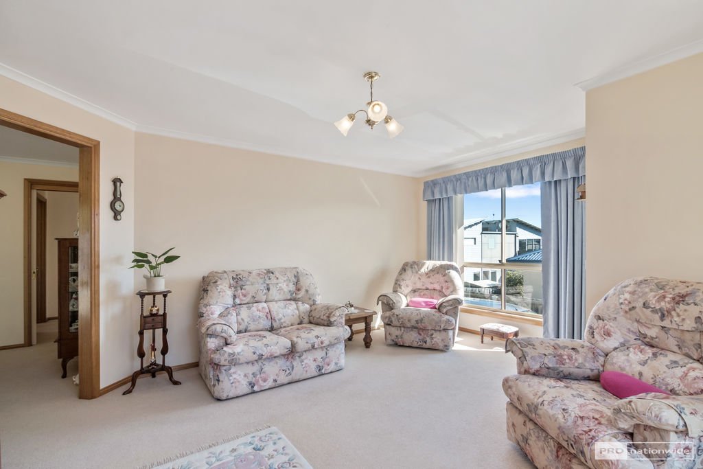 3/92 Oakdowns Parade OAKDOWNS 9