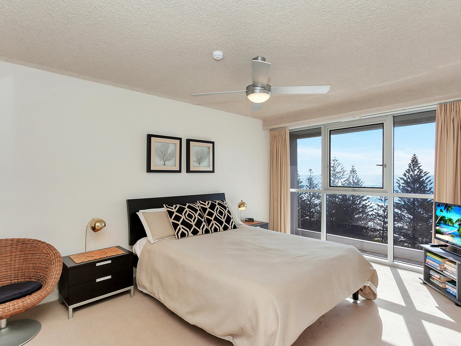 39/202 The Esplanade BURLEIGH HEADS 7