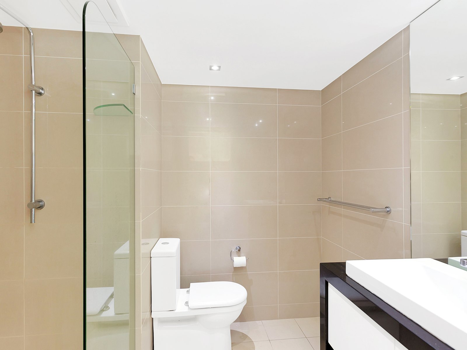 39/202 The Esplanade BURLEIGH HEADS 8