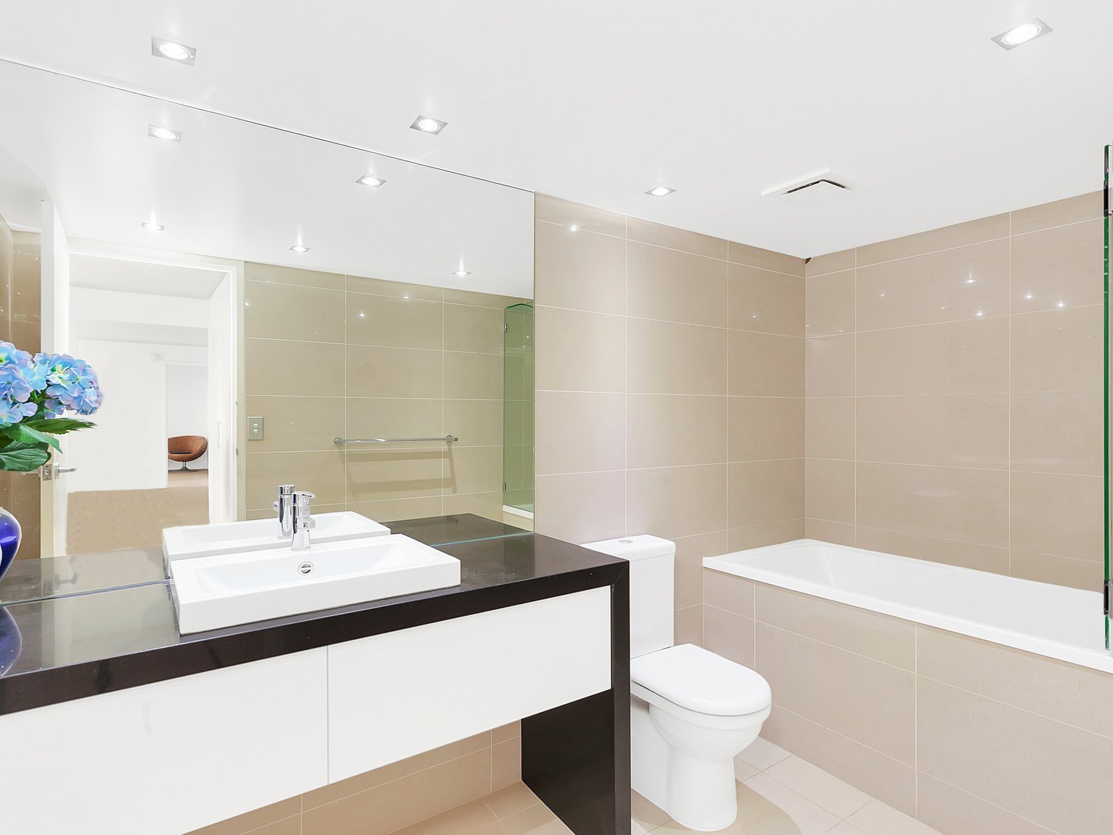 39/202 The Esplanade BURLEIGH HEADS 10