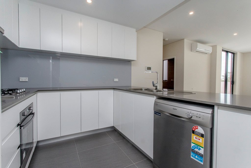 39/208 Great Western Highway KINGSWOOD 12