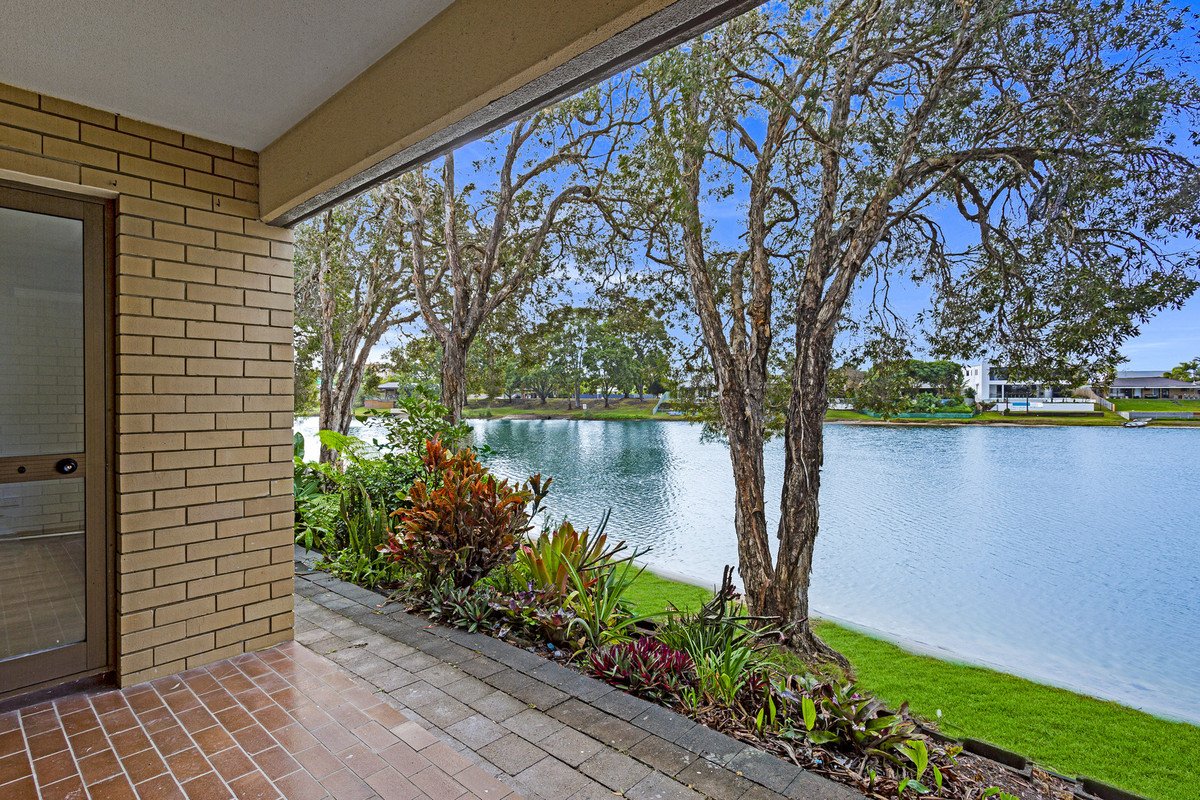 39/22 Barbet Place Burleigh Waters 1