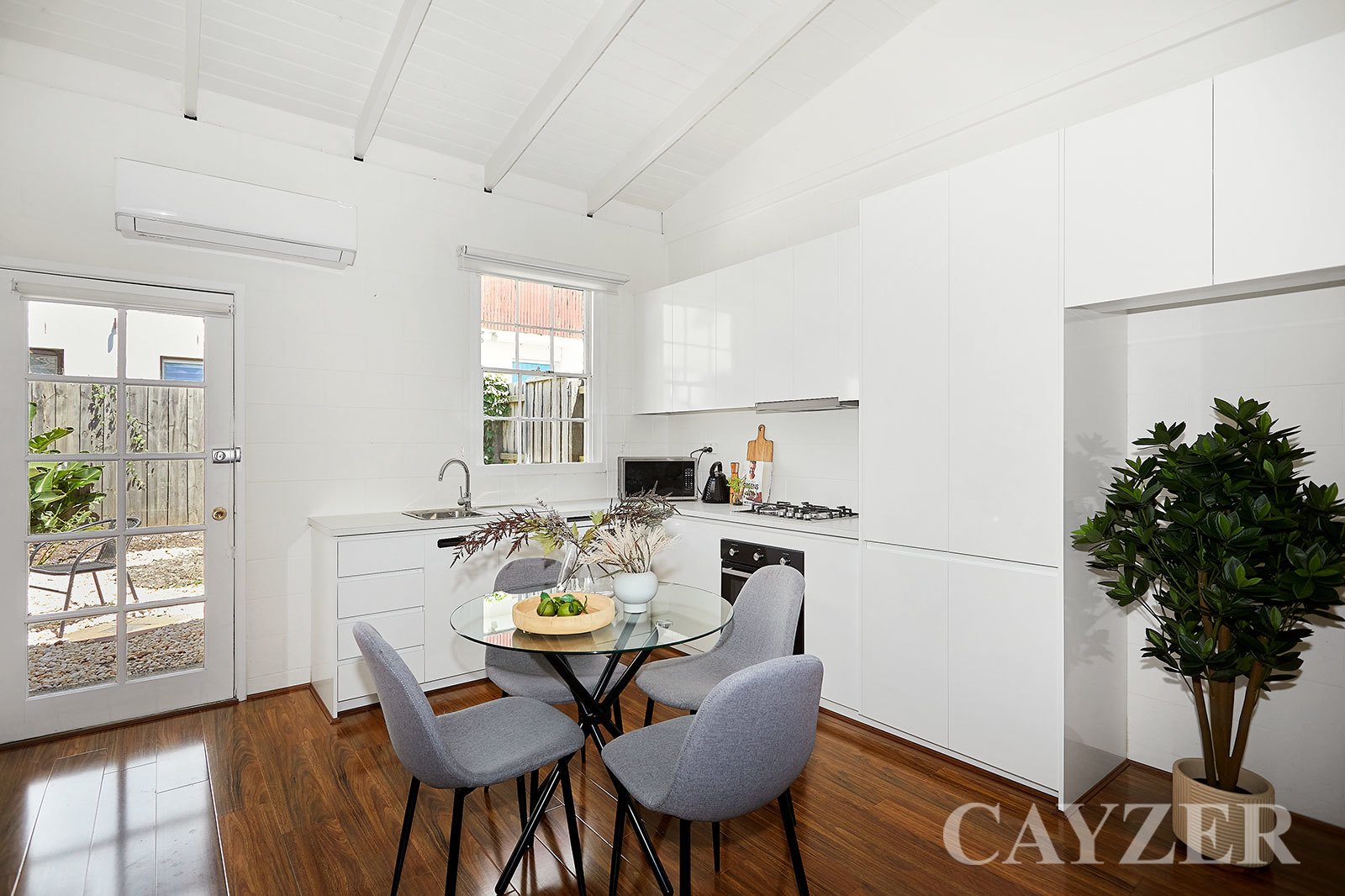 Gallery: 393 Graham Street