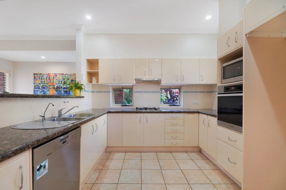 39/36-42 Beachcomber Court BURLEIGH WATERS 4