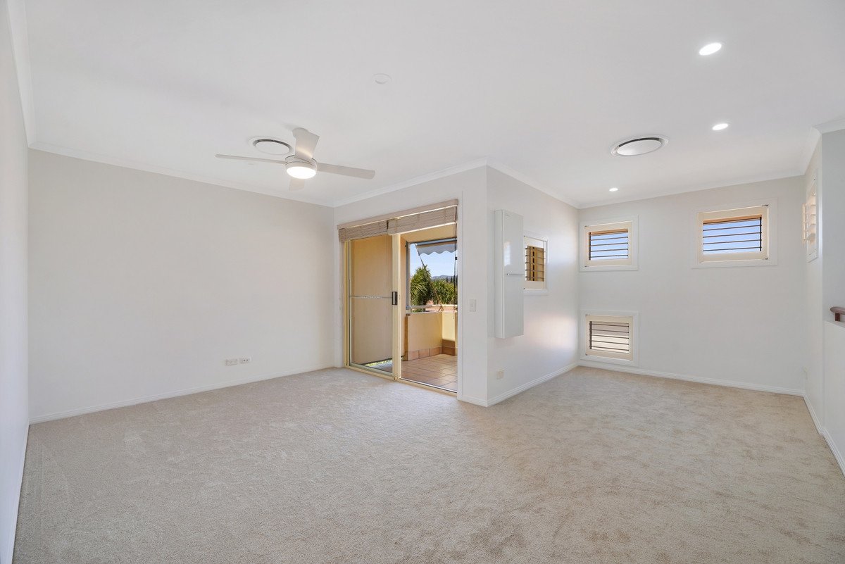 39/36-42 Beachcomber Court BURLEIGH WATERS 12