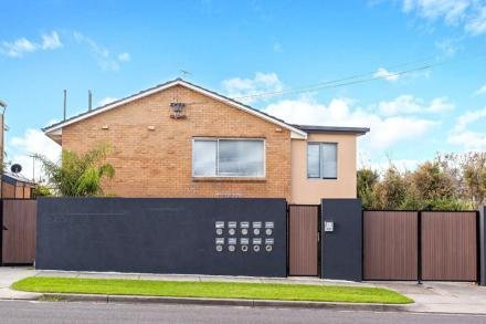 Gallery: 3/94 Beach Road
