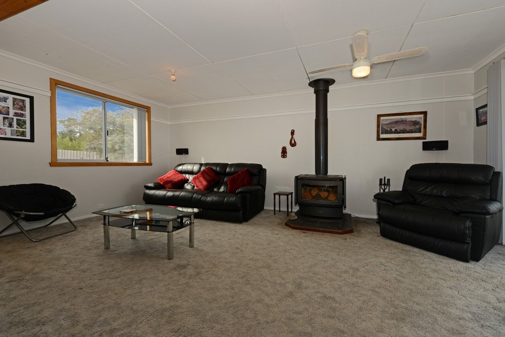 395 Shark Point Road PENNA 18