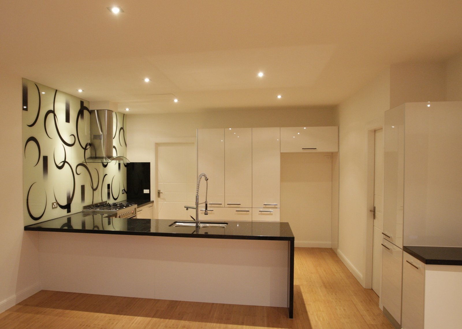 Gallery: 396 Bay Road
