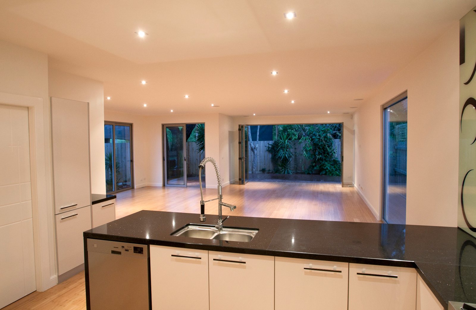 Gallery: 396 Bay Road