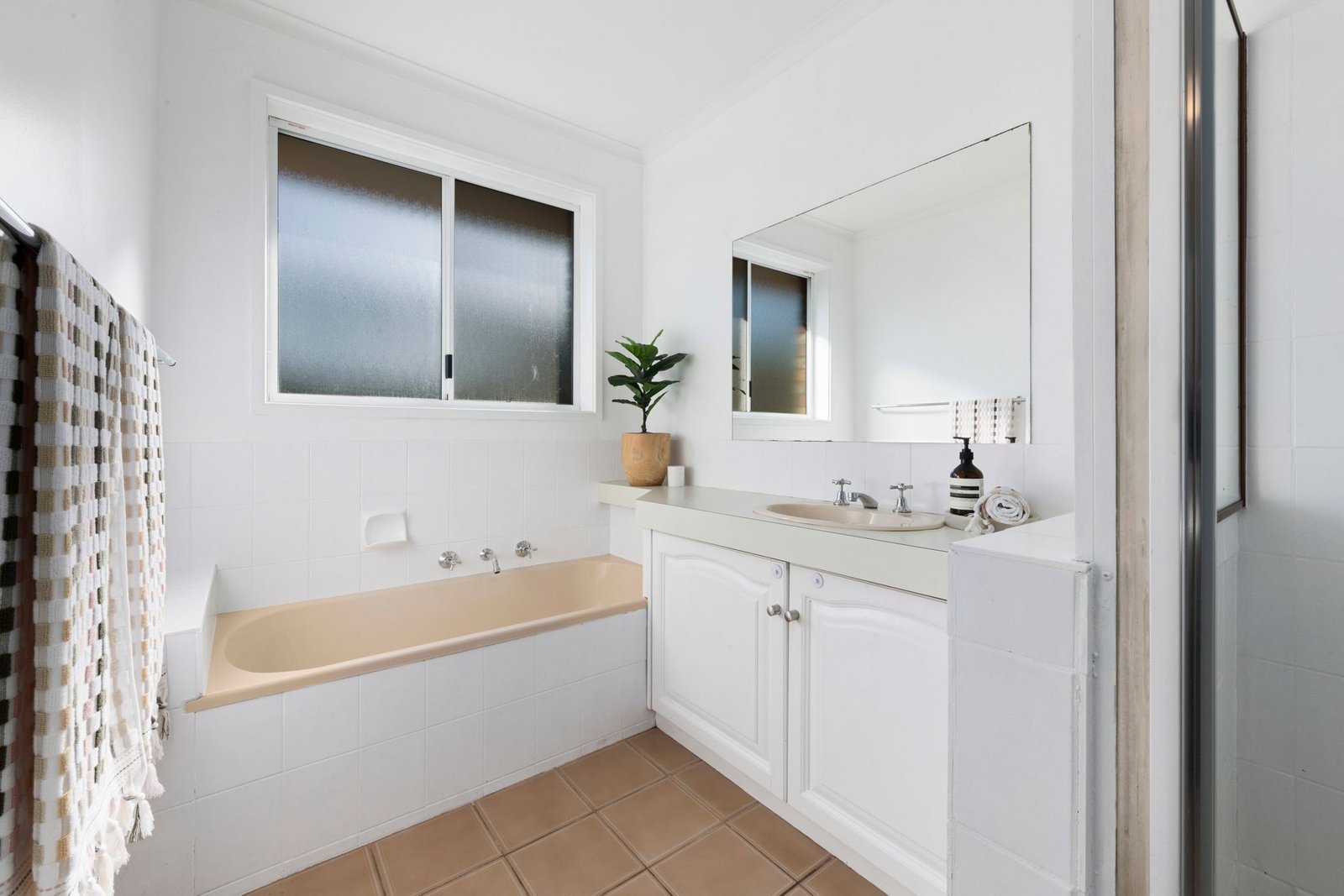 Gallery: 3/96 Mt Pleasant Road