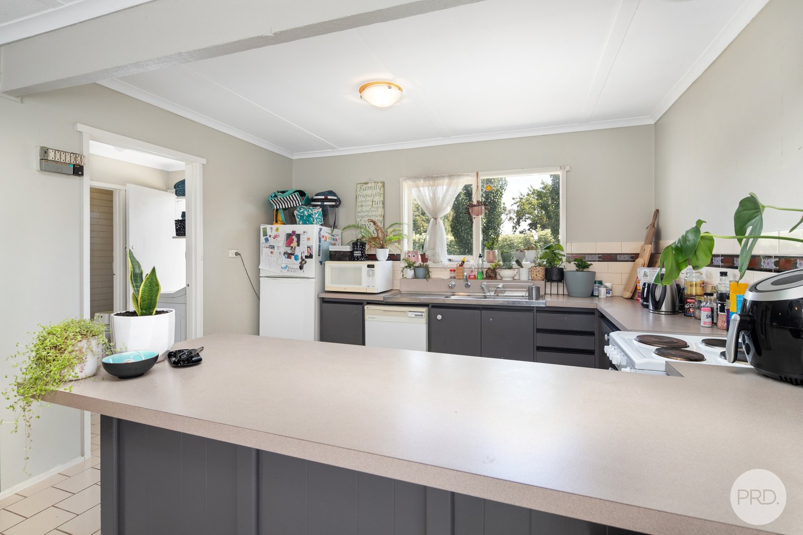 396 Richards Street CANADIAN 2