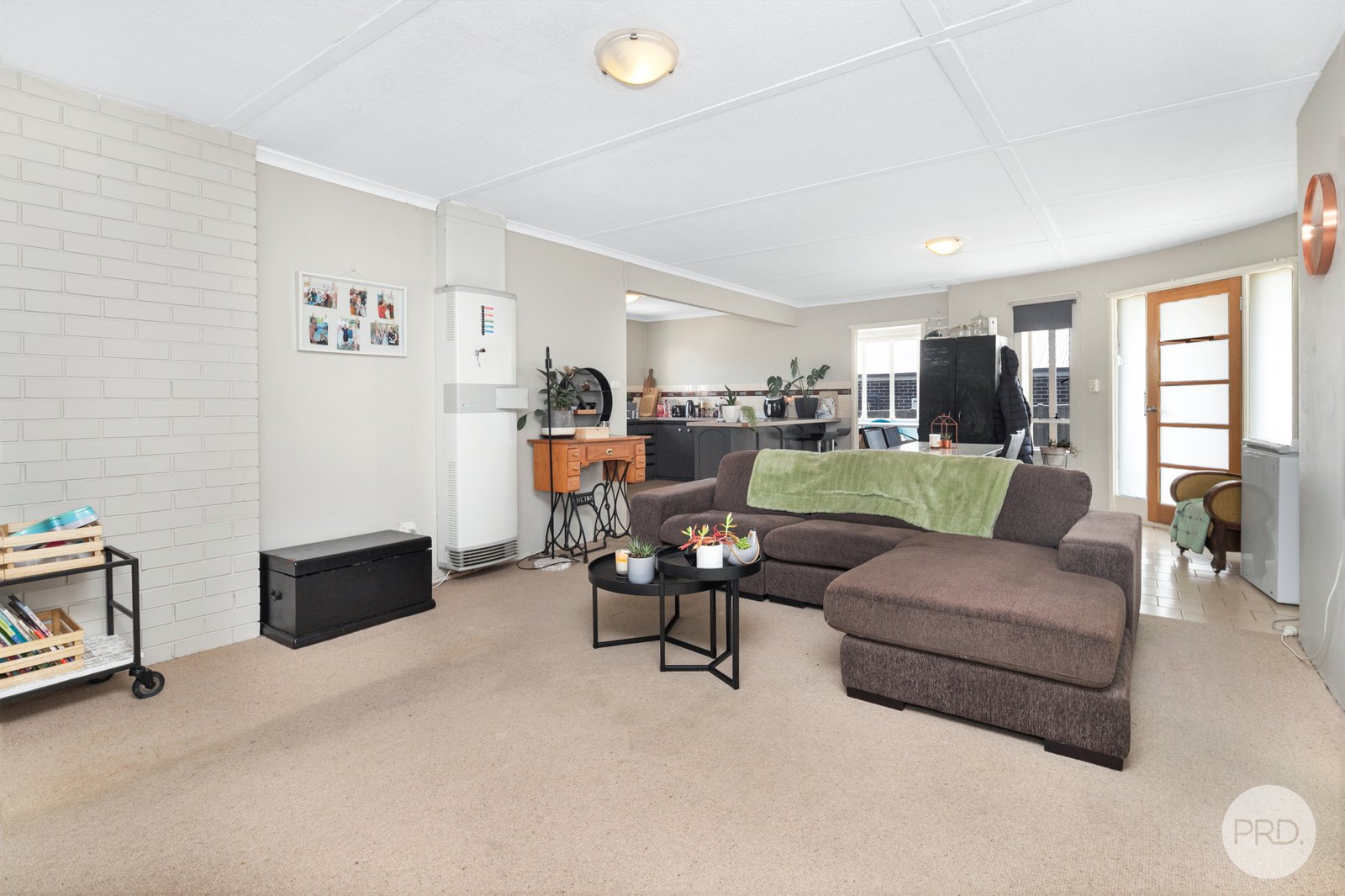 396 Richards Street CANADIAN 5