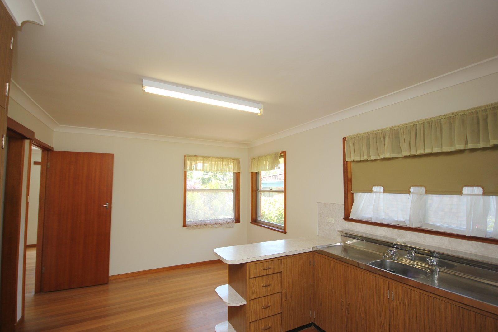 398 Ocean Drive WEST HAVEN 5