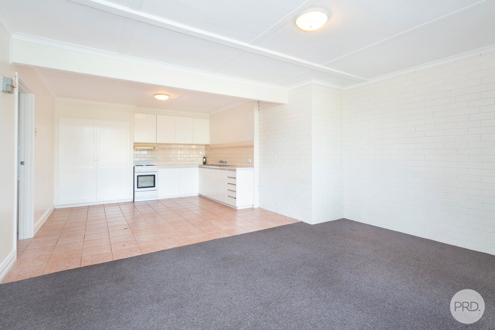 398 Richards Street CANADIAN 5