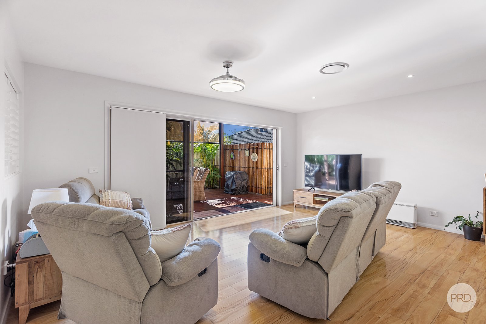 39a Compass Close SALAMANDER BAY 5