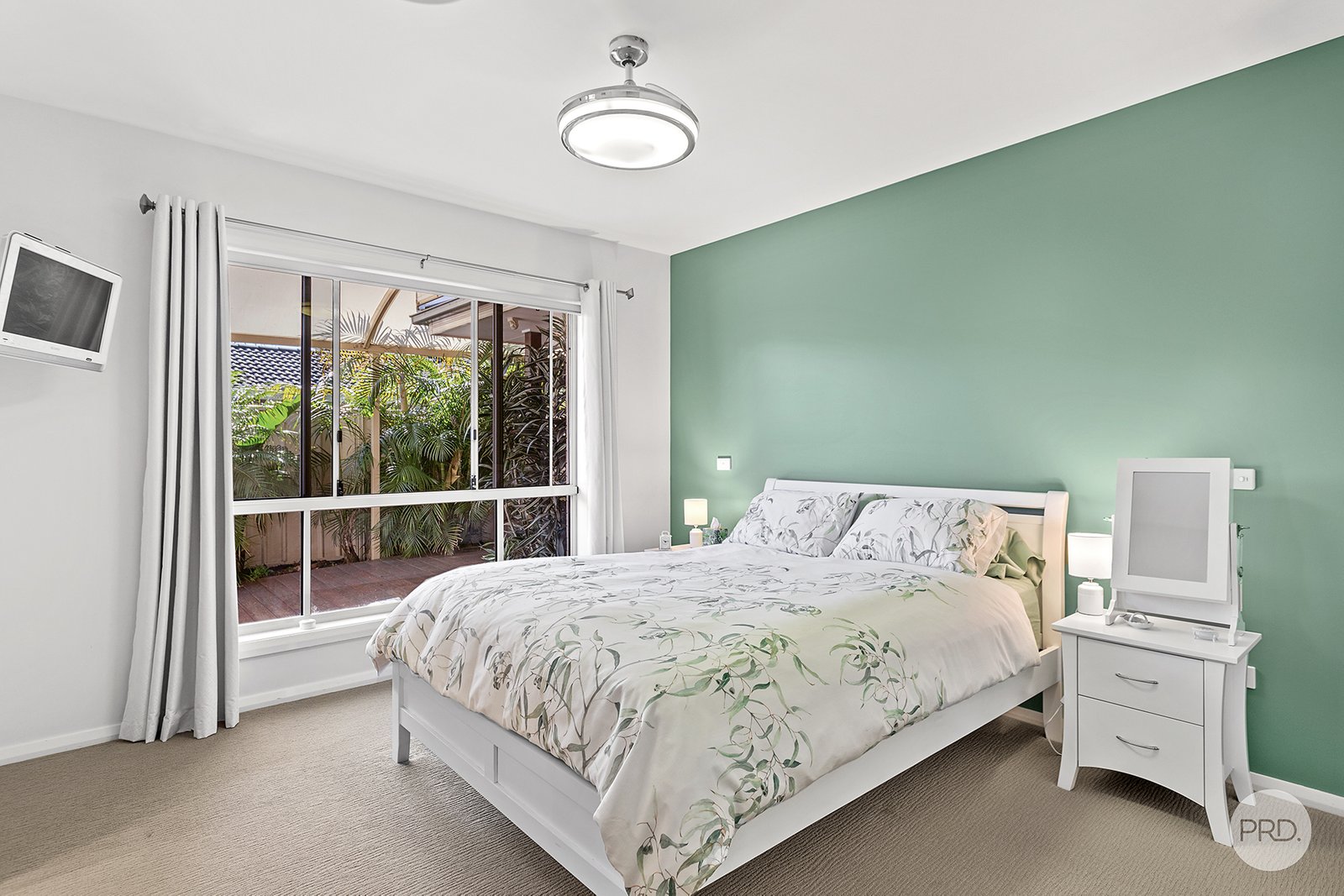 39a Compass Close SALAMANDER BAY 11