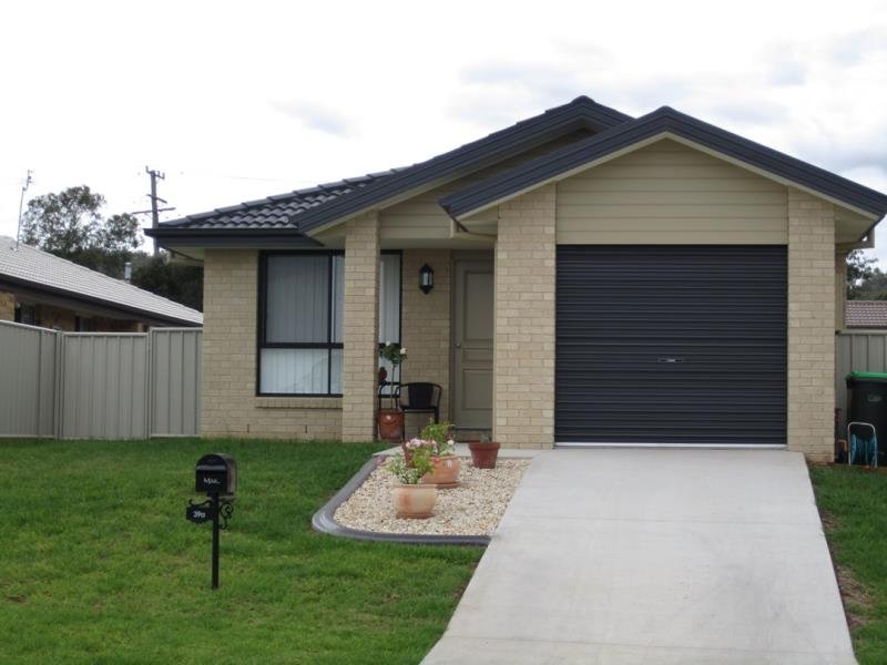 39a Orley Drive TAMWORTH 1