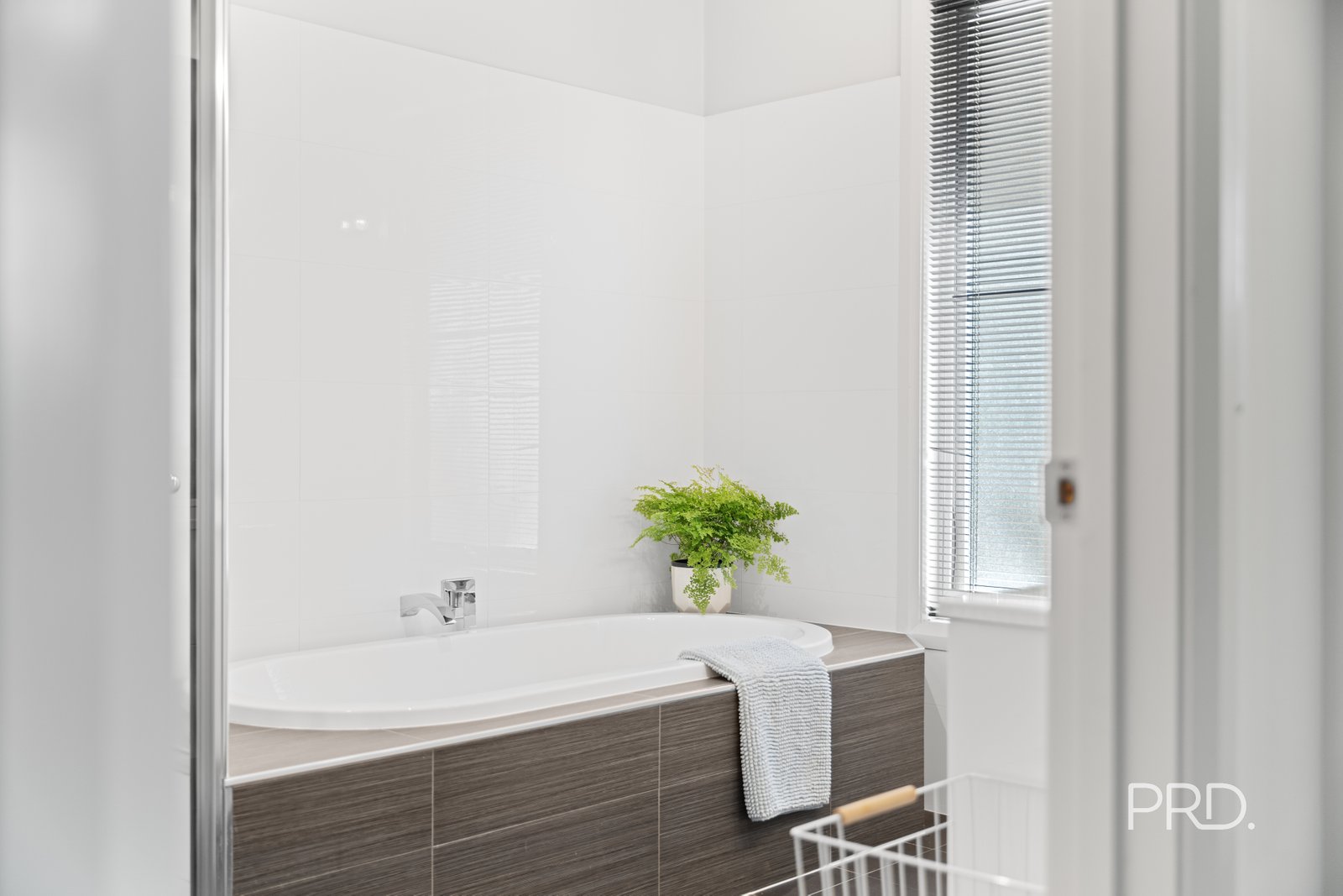 39A Plumpton Road LAKE ALBERT 11