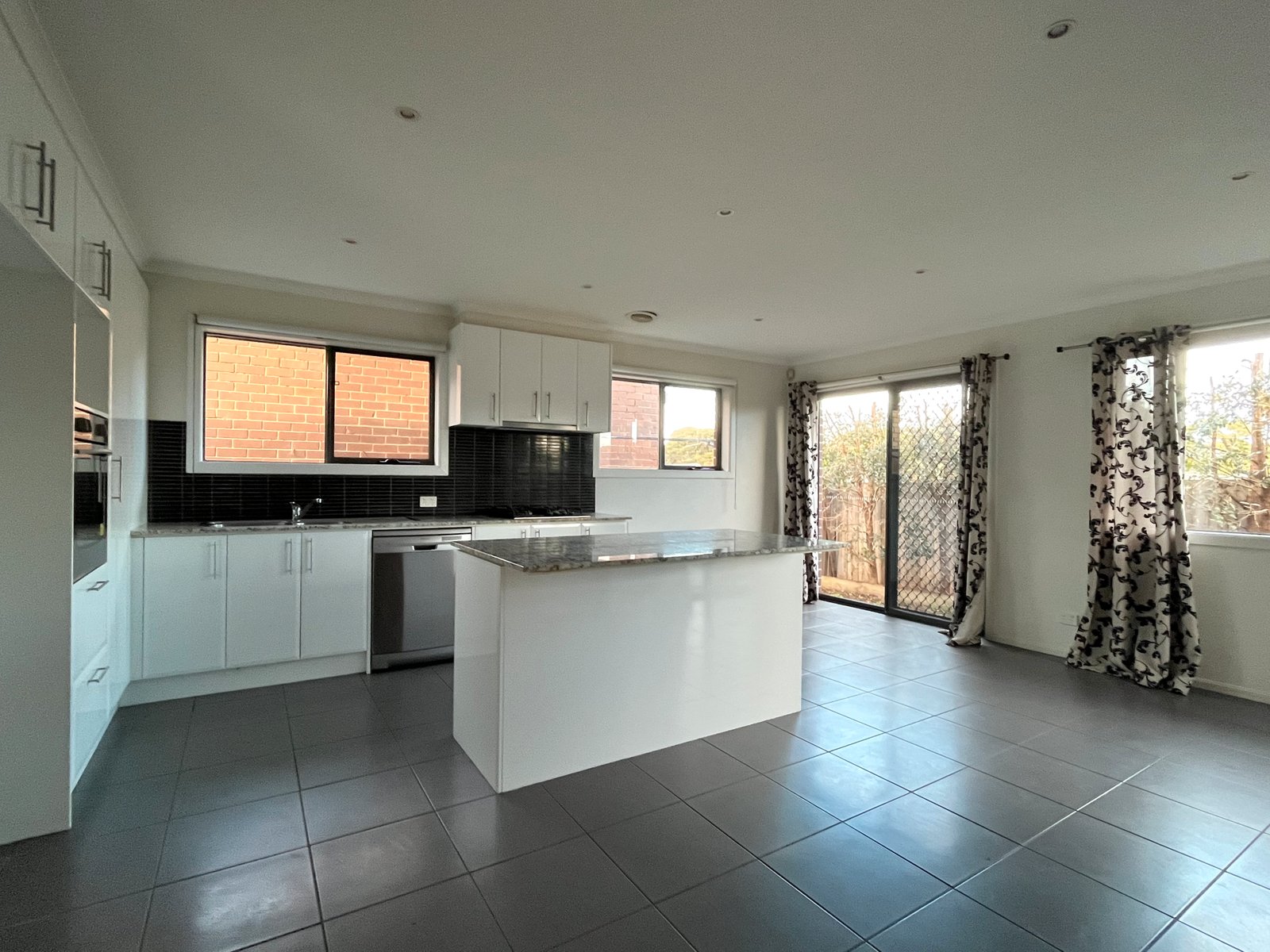 Gallery: 39A Wattle Grove