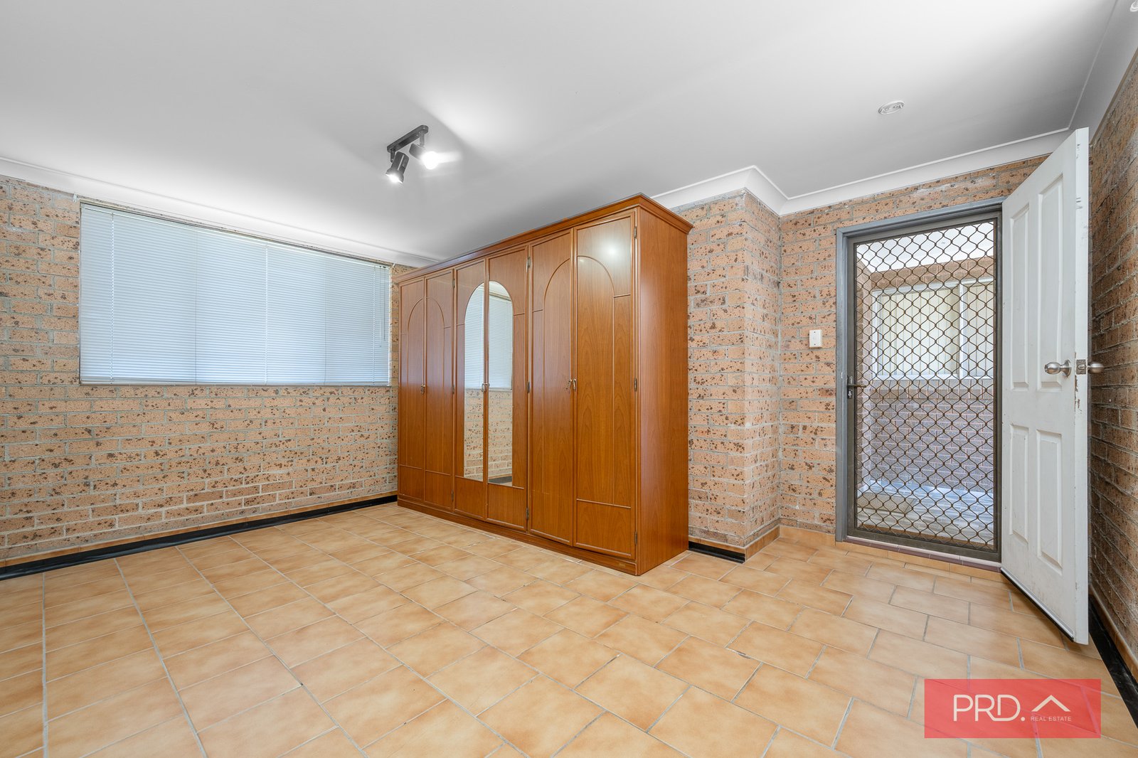 3a Gower Close WETHERILL PARK 4