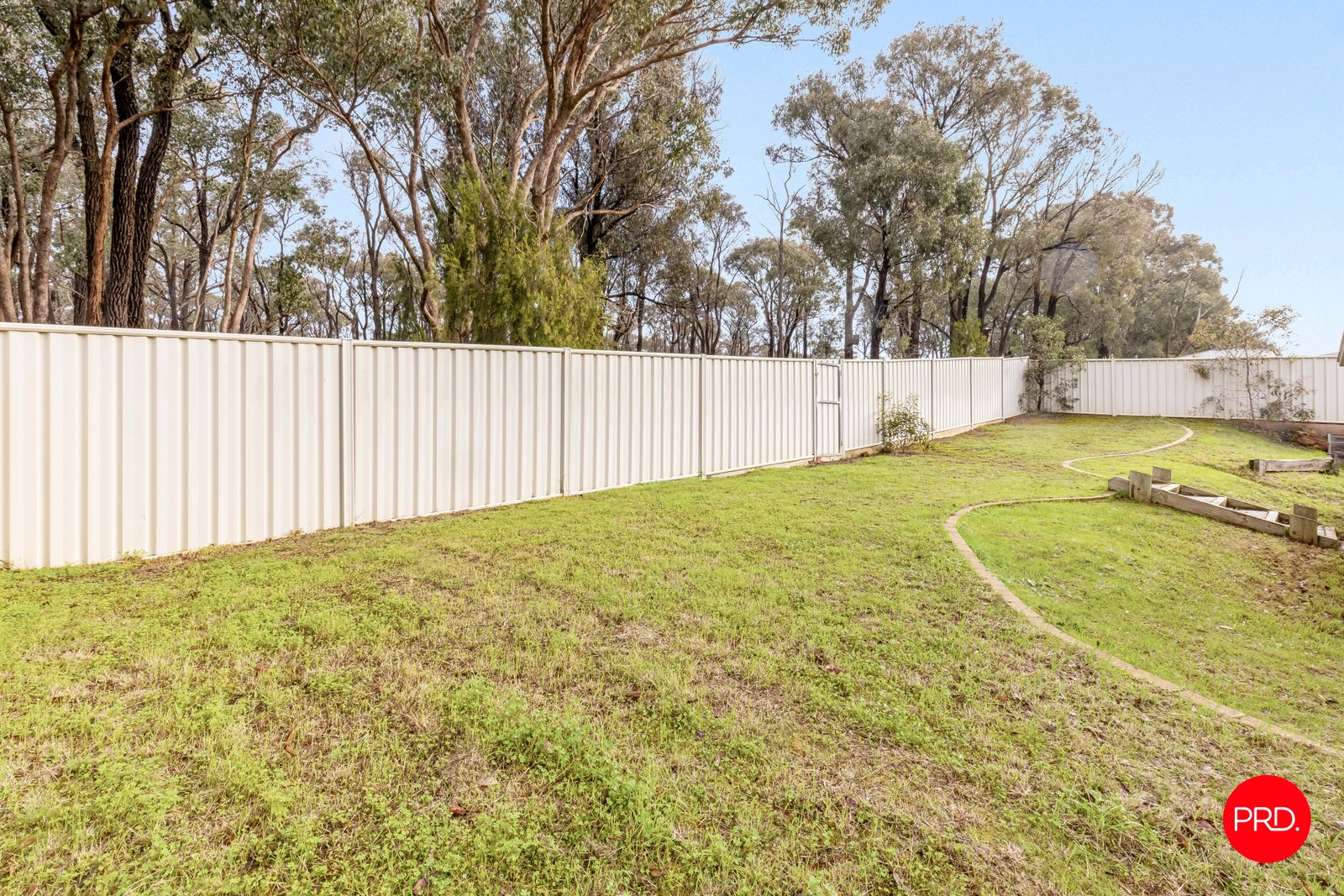 3A Grevillea Avenue KANGAROO FLAT 13