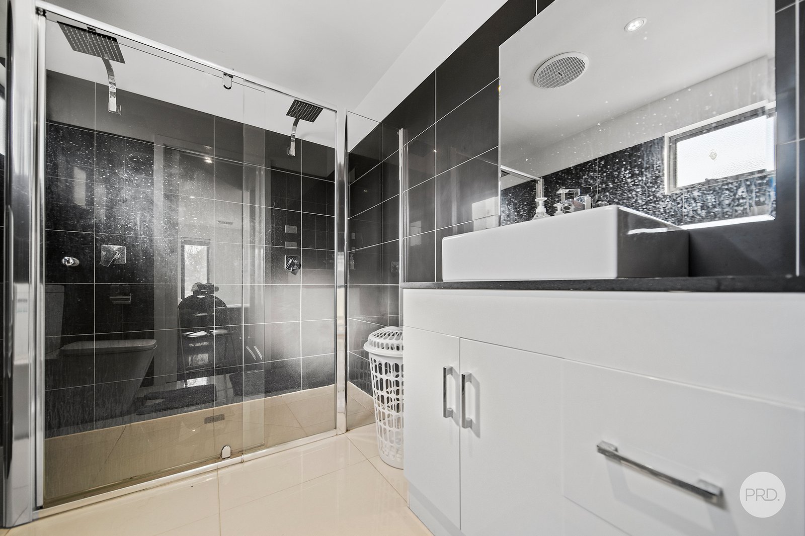 3A High Street KANGAROO FLAT 8