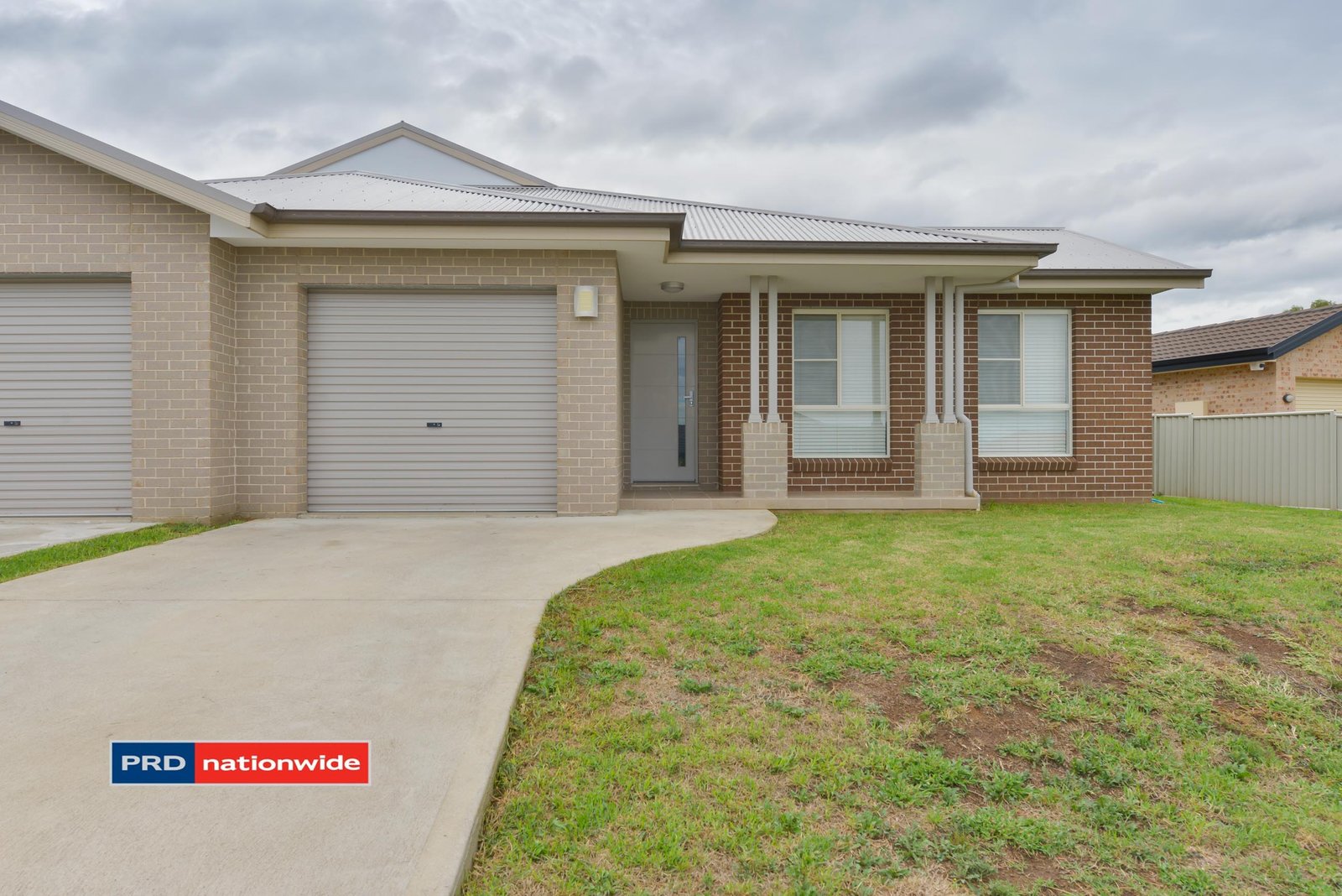 3A James Place TAMWORTH 3