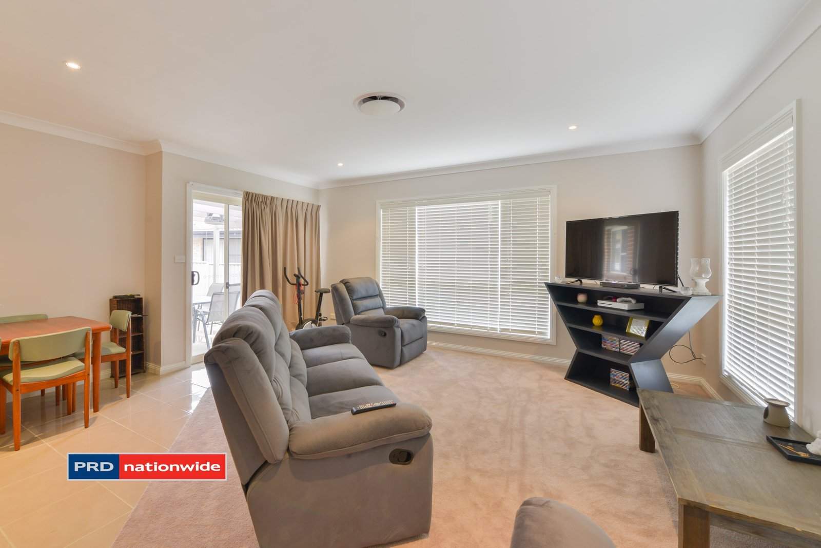 3A James Place TAMWORTH 4