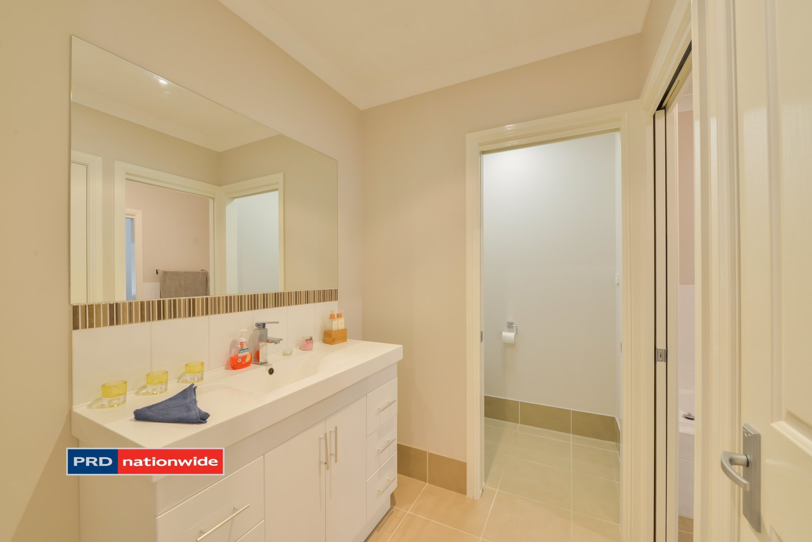 3A James Place TAMWORTH 10