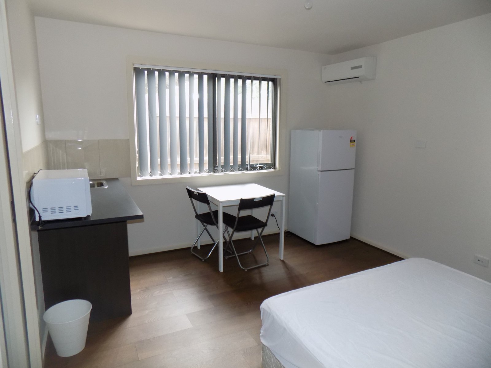 Gallery: 3A Room 2 Tennyson Avenue
