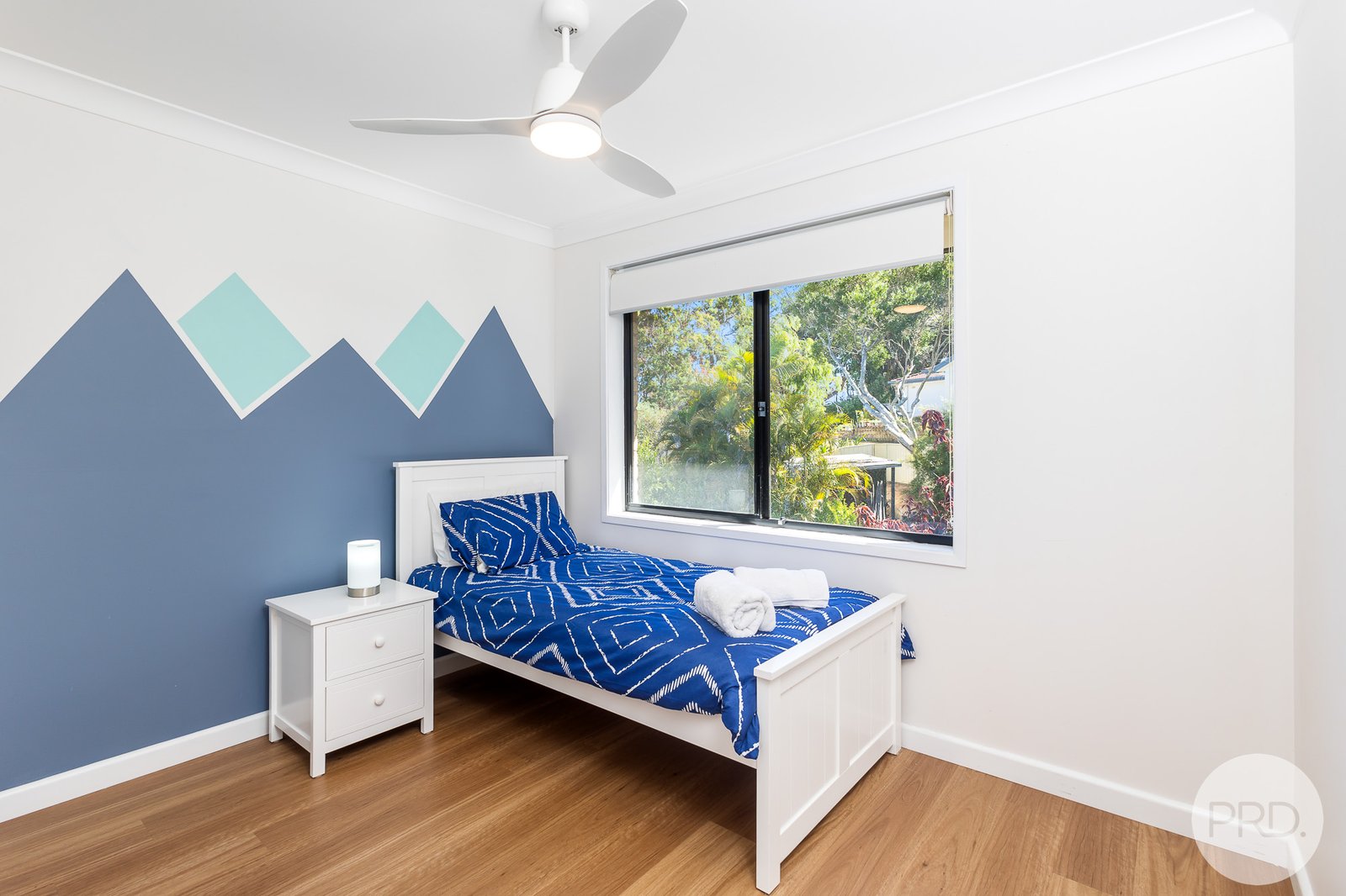 3a The Breakwater  CORLETTE 16