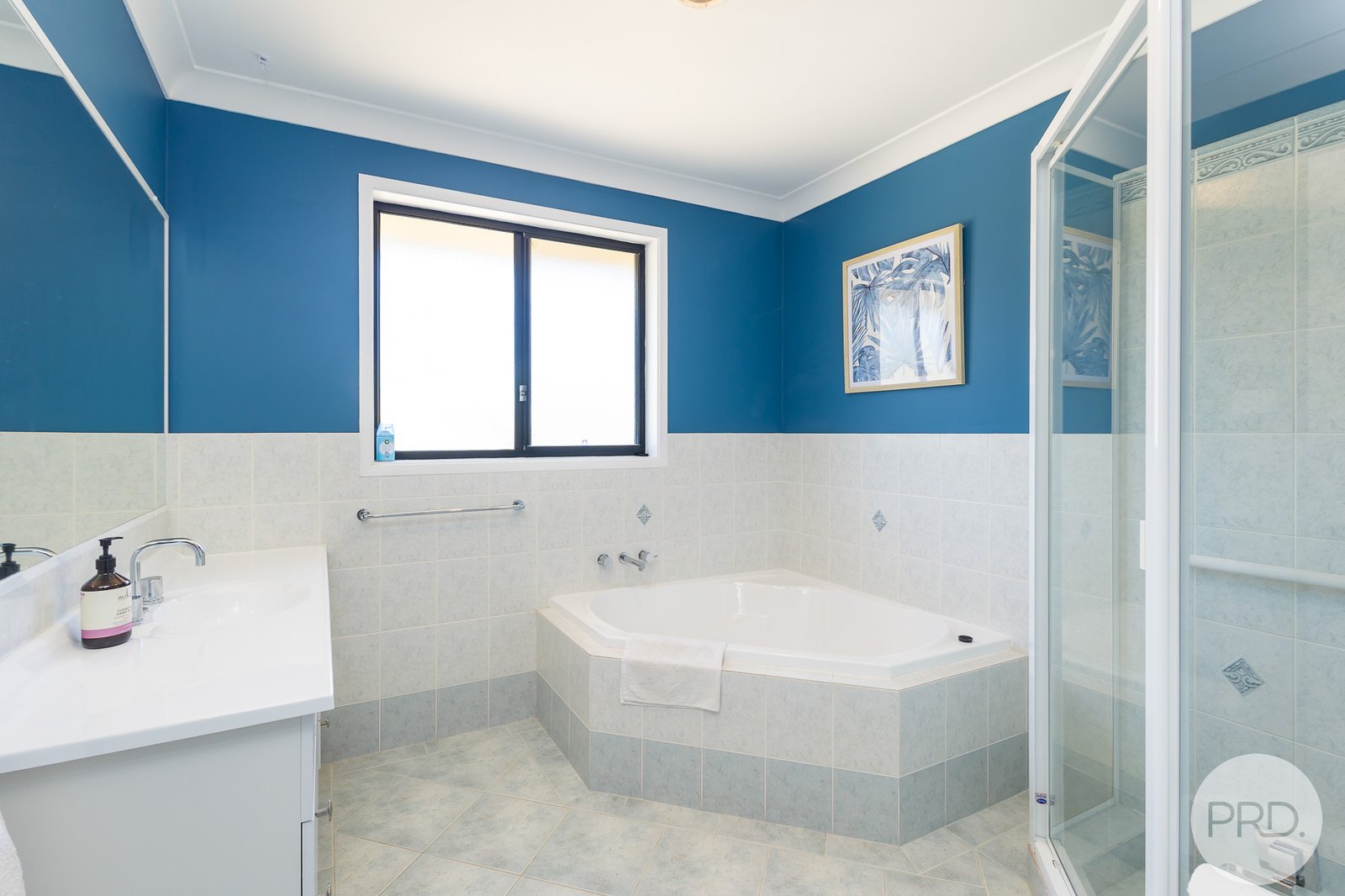 3a The Breakwater  CORLETTE 18