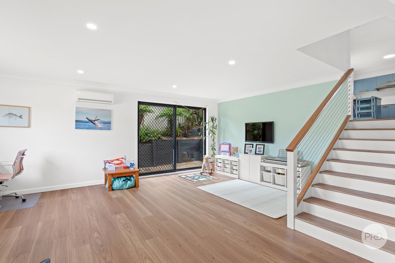 3a The Breakwater  CORLETTE 3