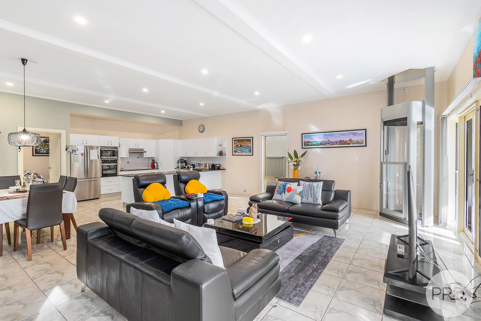 3A The Peninsula  CORLETTE 8