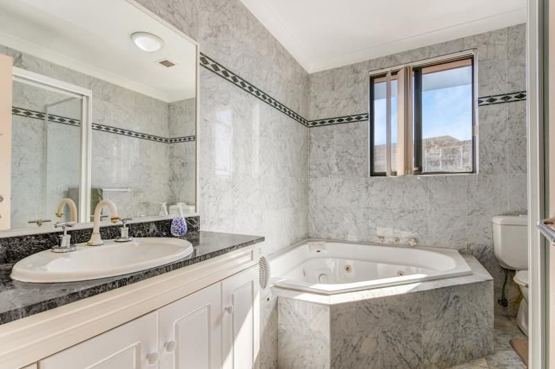 3A01/767 Anzac Parade MAROUBRA 3