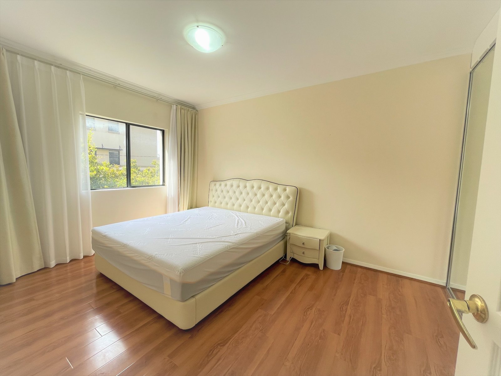3A/74-80 Woniora Road HURSTVILLE 5