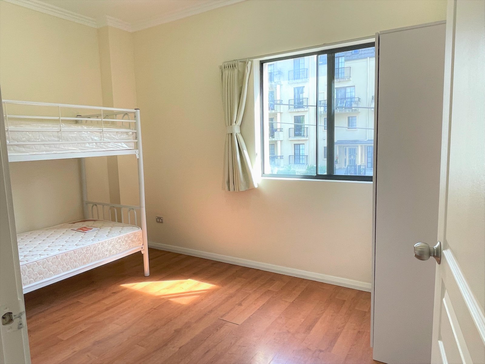 3A/74-80 Woniora Road HURSTVILLE 7